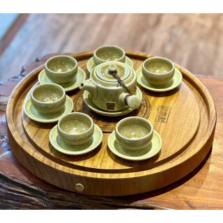 Combo Khay trà trống đồng tròn và Bộ ấm Nghê nhân Ưu Tú Tô Thanh Sơn Combo Khay trà trống đồng tròn và Bộ ấm Nghê nhân Ưu Tú Tô Thanh Sơn